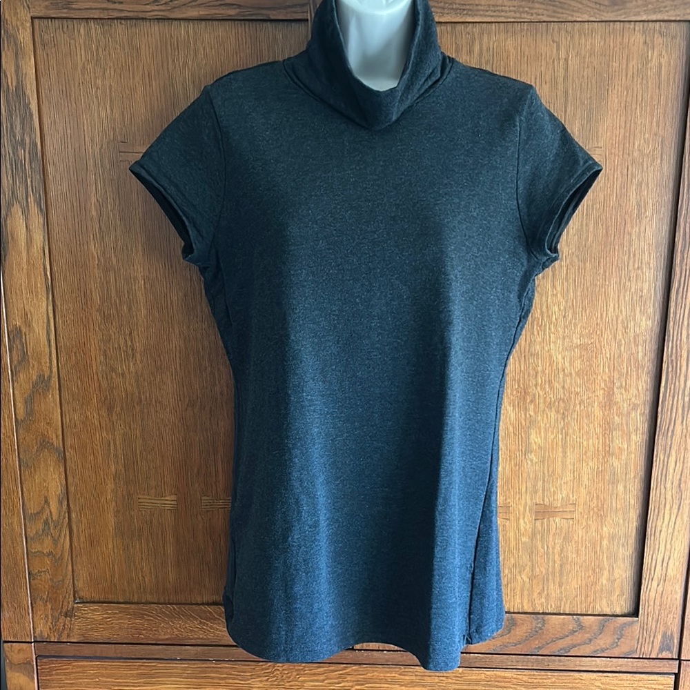 CABI CAbi “Roll-Up Tee” Turtleneck Tee, Med, Never worn. Charcoal color.